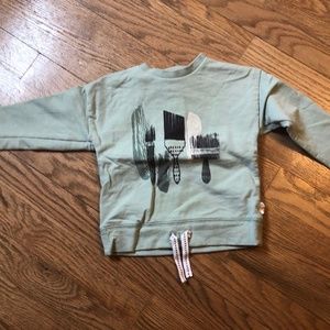 Light weight toddler sweatshirt